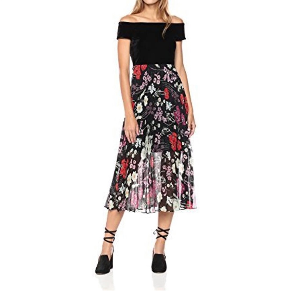 Donna Morgan Off Shoulder Maxi Pleated Skirt, 6